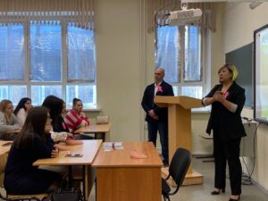 В Саратовском Государственном Университете, в рамках проекта "Розовая ленточка" прошел семинар «Школа маммолога»